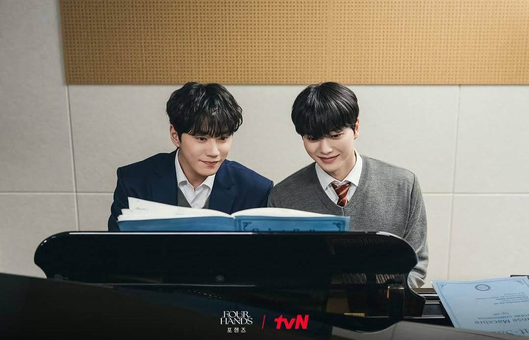 Still Cut drama Four Hands, Two Sonatas