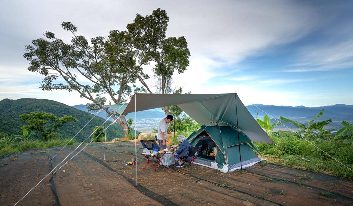 Apa Itu Flysheet? Penyelamat Tenda dari Hujan Badai