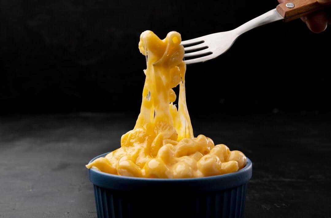 ilustrasi makaroni mozarella