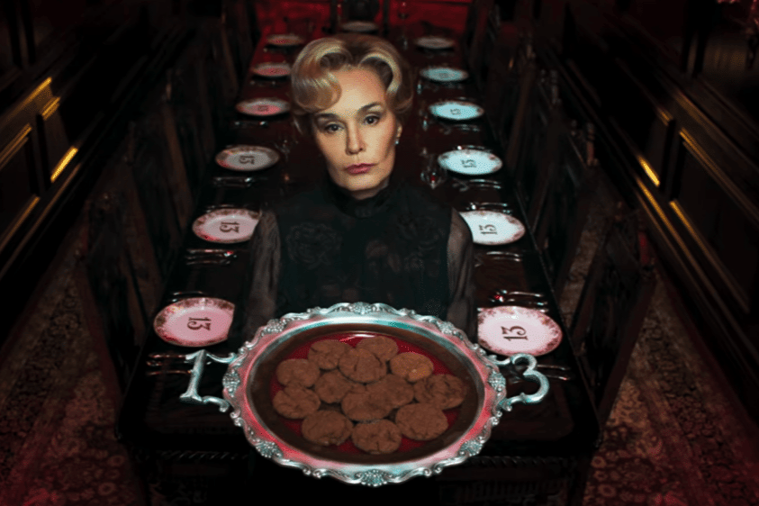 adegan dalam serial American Horror Story