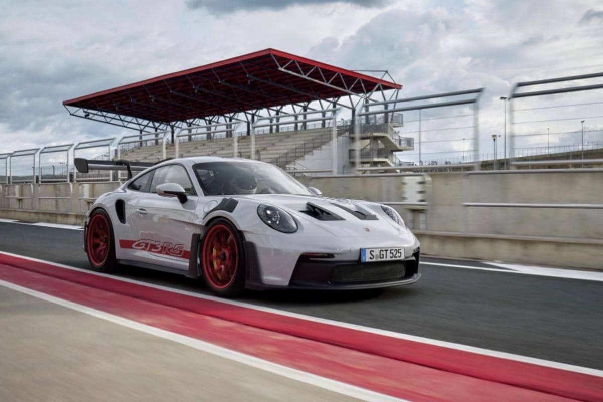 Porsche 911 GT3 RS lahir dari lintasan balap