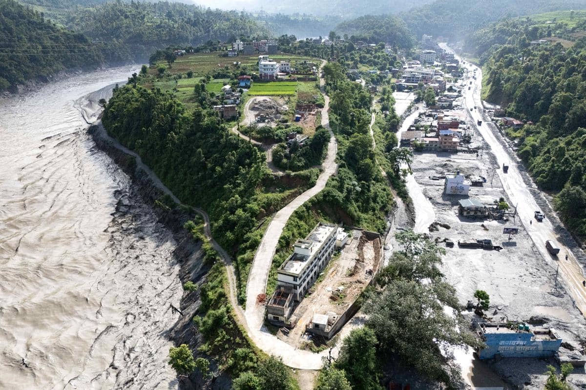 Korban Tewas Bencana Nepal Tembus 1.056 Jiwa