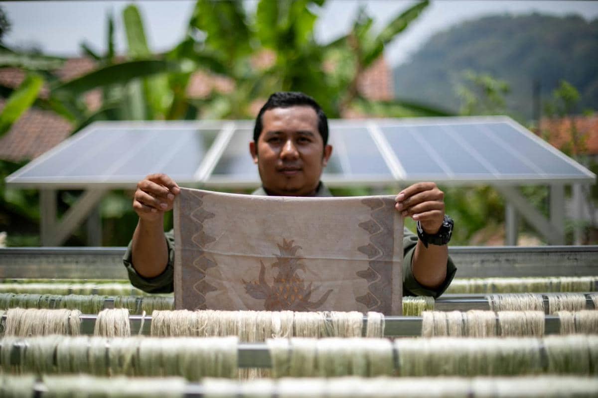 Dulu Dibakar, Daun Nanas di Subang Kini Bernilai Ekonomi Tinggi
