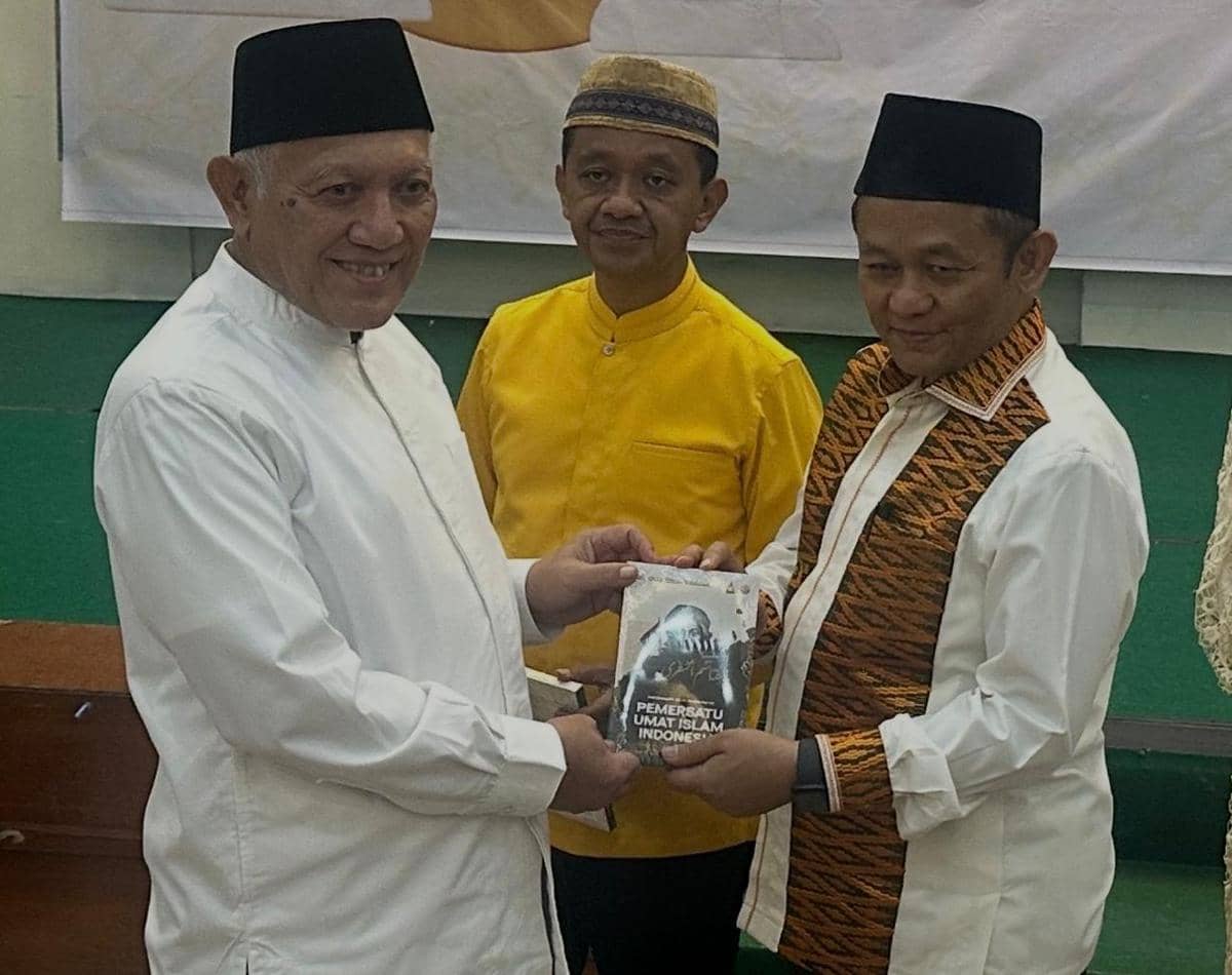 Dear Gus Kikin Dapat Pesan Buat Nyatuin NU Nih! Emang Pecah?