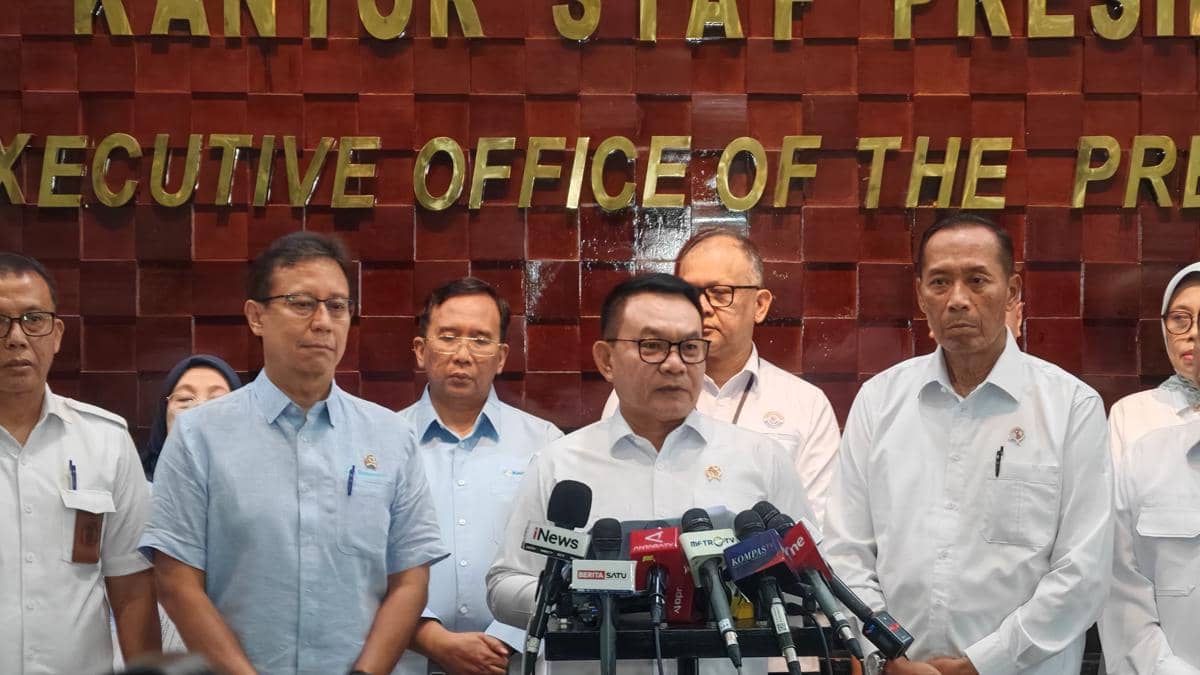 Konferensi pers Kepala Staf Kepresidenan, Dudung Abdurachman (IDN Times/Ilman Nafi'an)