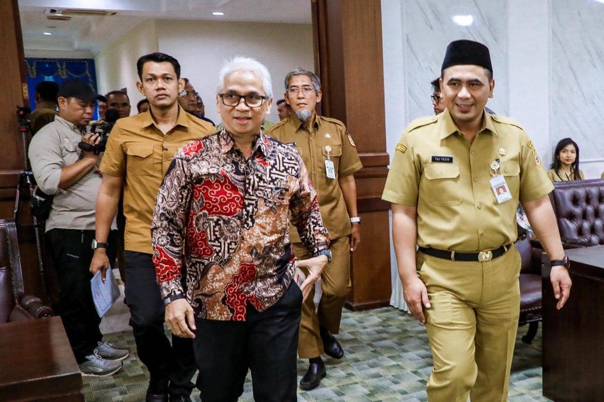 13.000 Siswa Jateng Keracunan MBG, Gus Yasin: Suspend SPPG Masih di Tangan BGN
