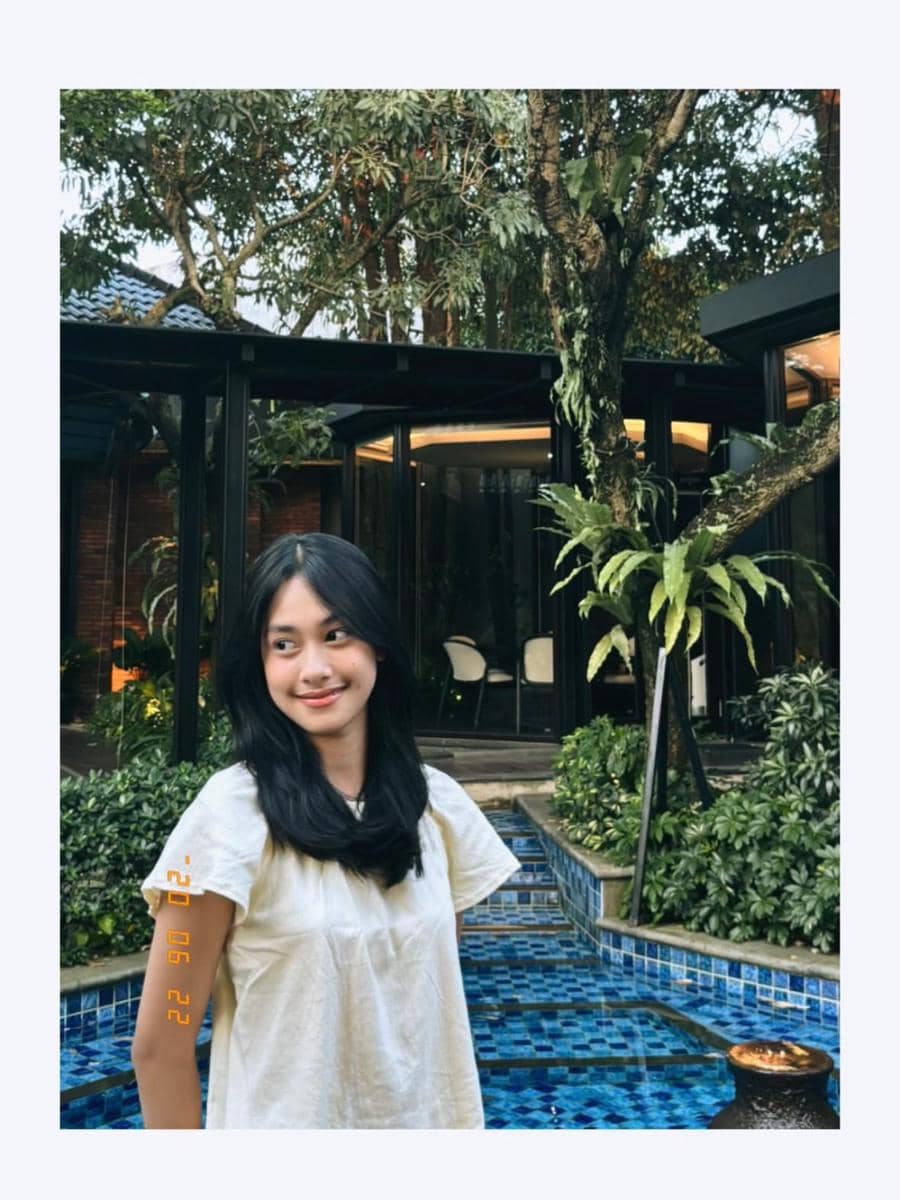 Potret Rara JKT48 dari akun Instagram pribadinya, menampilkan wajahnya dalam unggahan media sosial.
