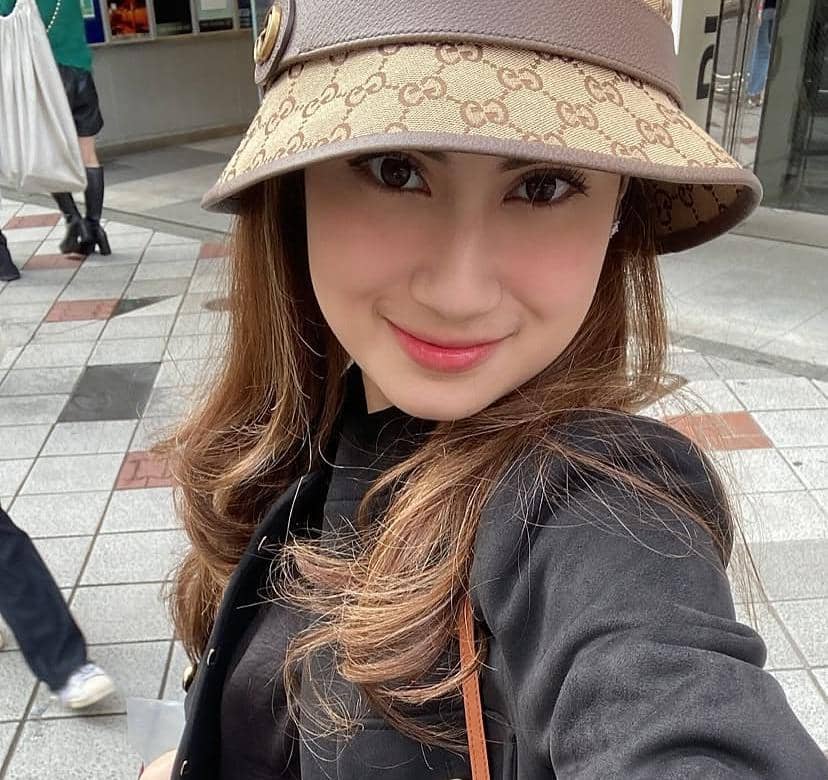 Potret Raisya Bawazier yang diunggah melalui akun Instagram pribadinya dalam sebuah kiriman media sosial.