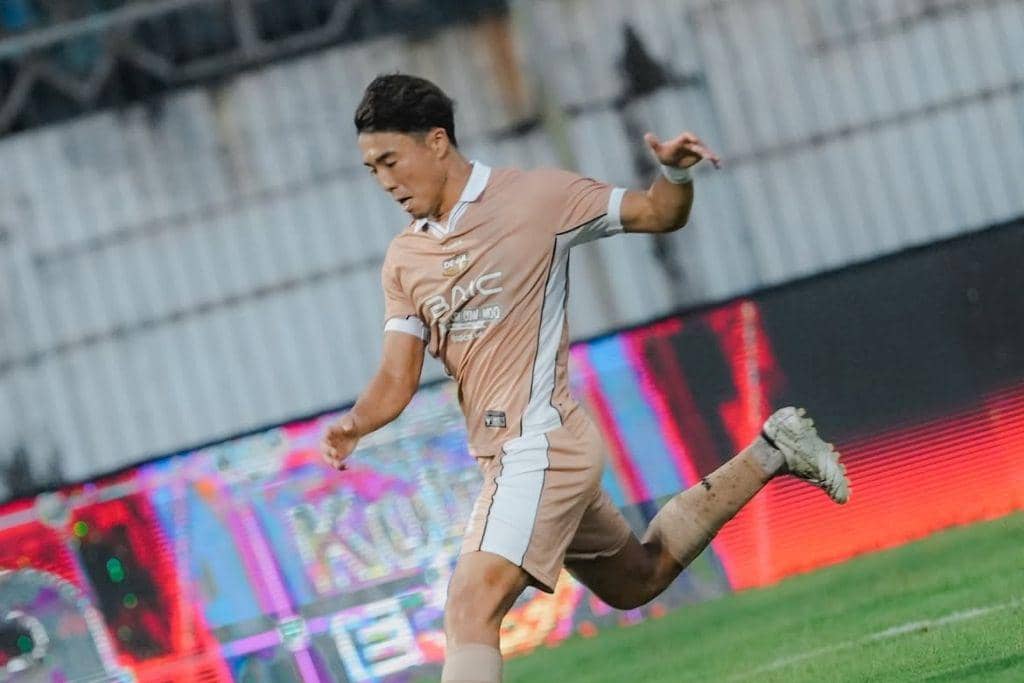 Penyerang asal Jepang, Kodai Tanaka, saat memperkuat Dewa United.