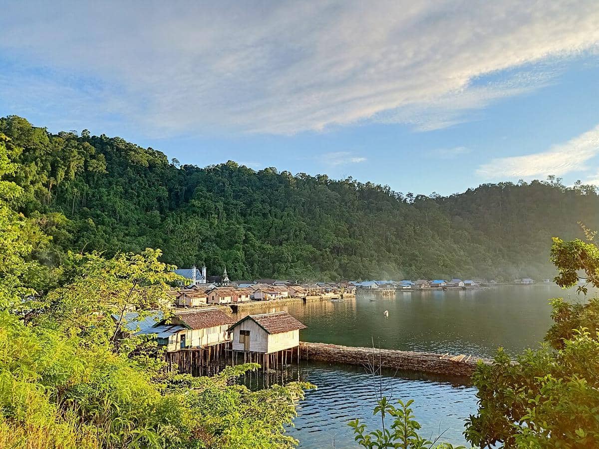 5 Taman Nasional Bahari Terindah di Indonesia, Surga di Bawah Laut!
