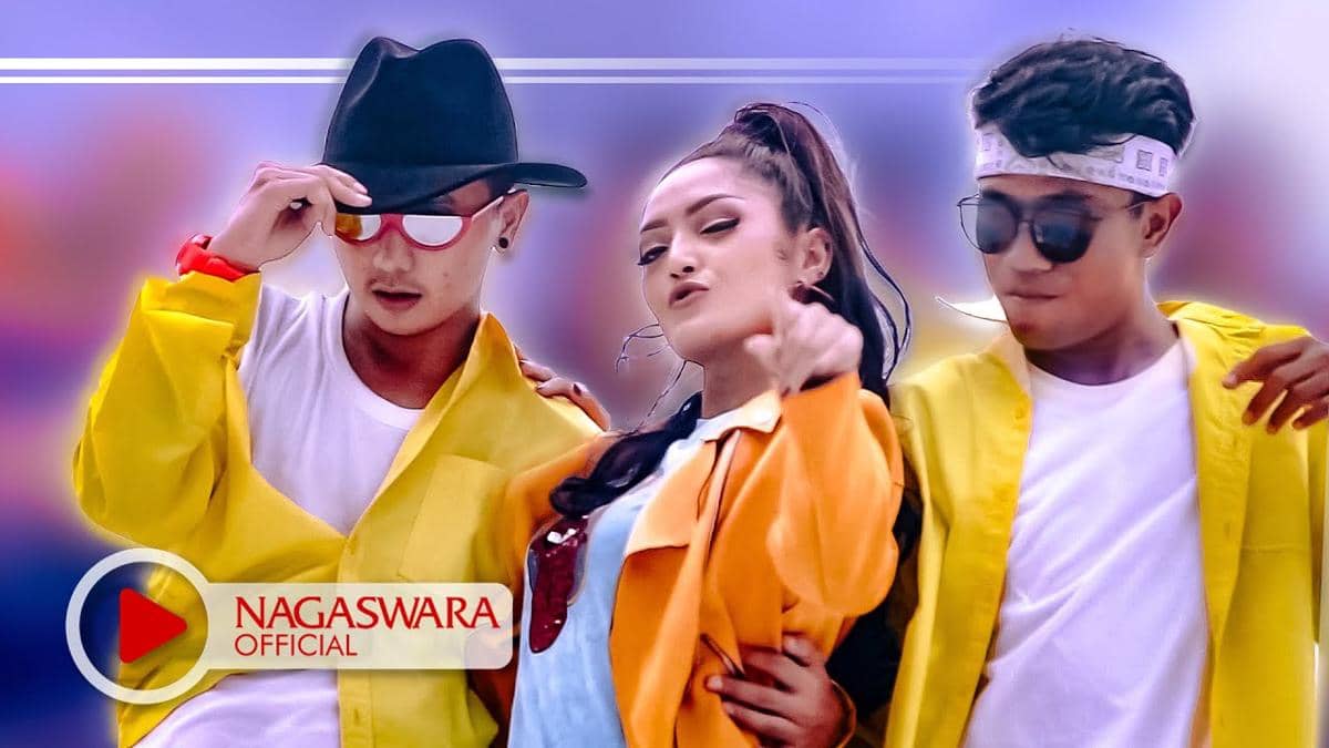 cuplikan video klip "Lagi Syantik"