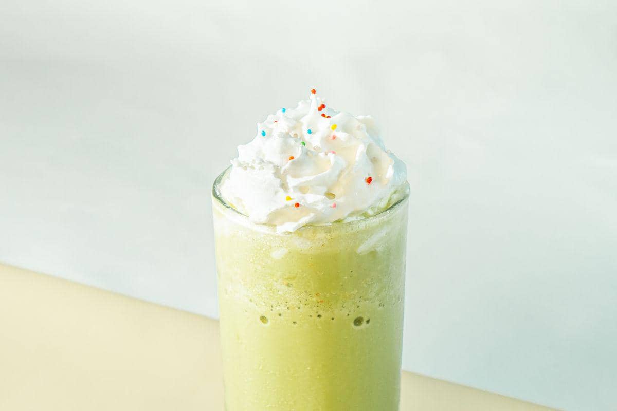 ilustrasi matcha frappe