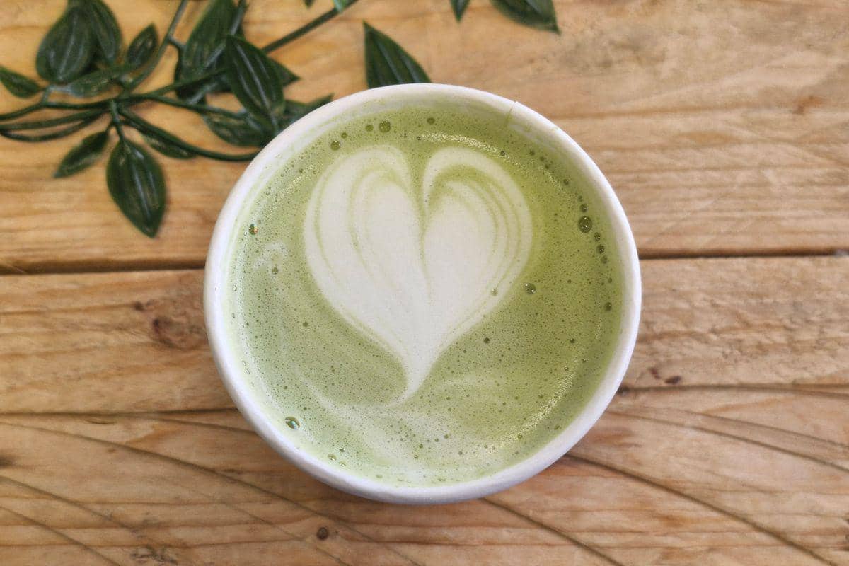 ilustrasi matcha latte
