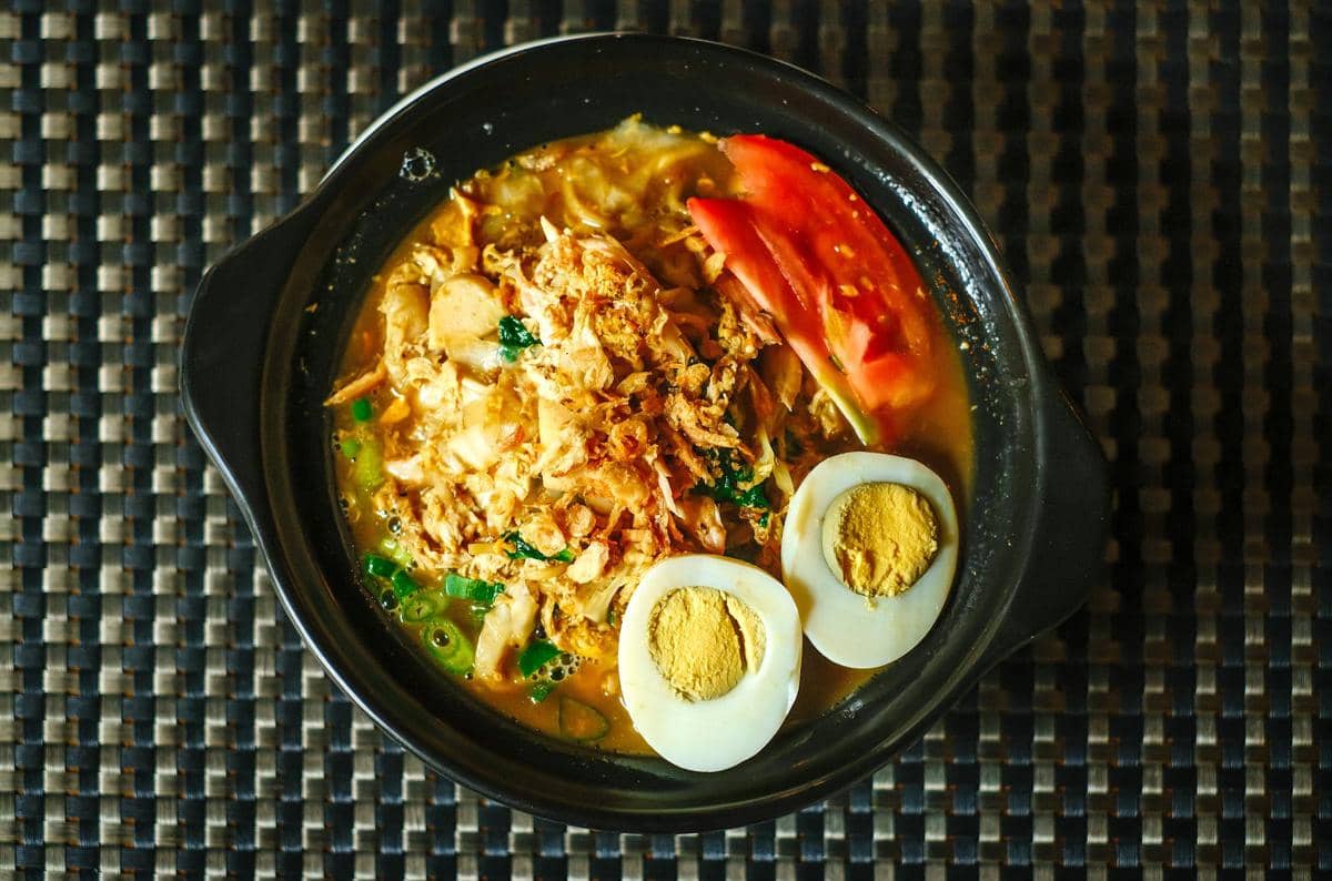 Plating soto yang menarik