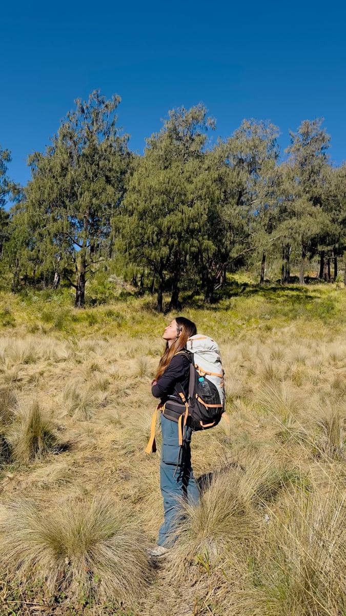 Bella Graceva mendaki Gunung Lawu via Cetho