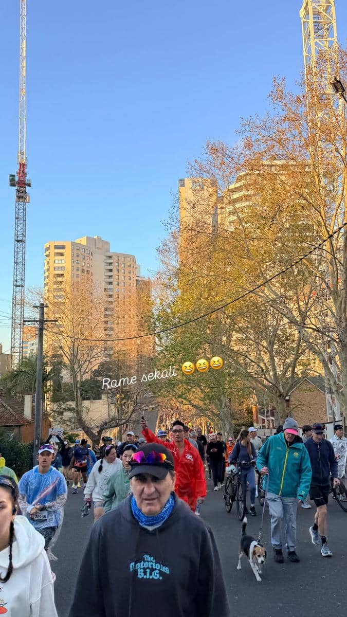Febby Rastanty merayakan keberhasilannya menyelesaikan Sydney Marathon 2026 dalam unggahan Instagram.