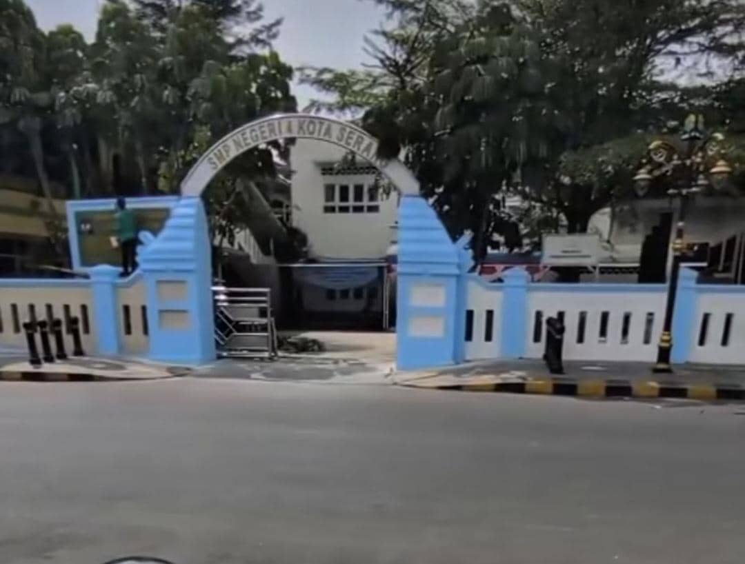 Bangunan SMP di Kota Serang yang bakal digusur jadi lahan parkir (Dok. Khaerul Anwar)