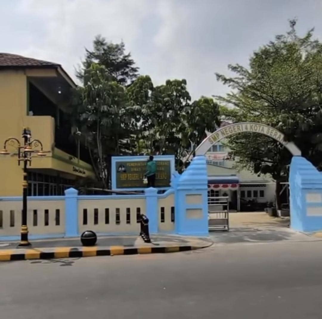 Bangunan SMP di Kota Serang yang bakal digusur jadi lahan parkir (Dok. Khaerul Anwar)