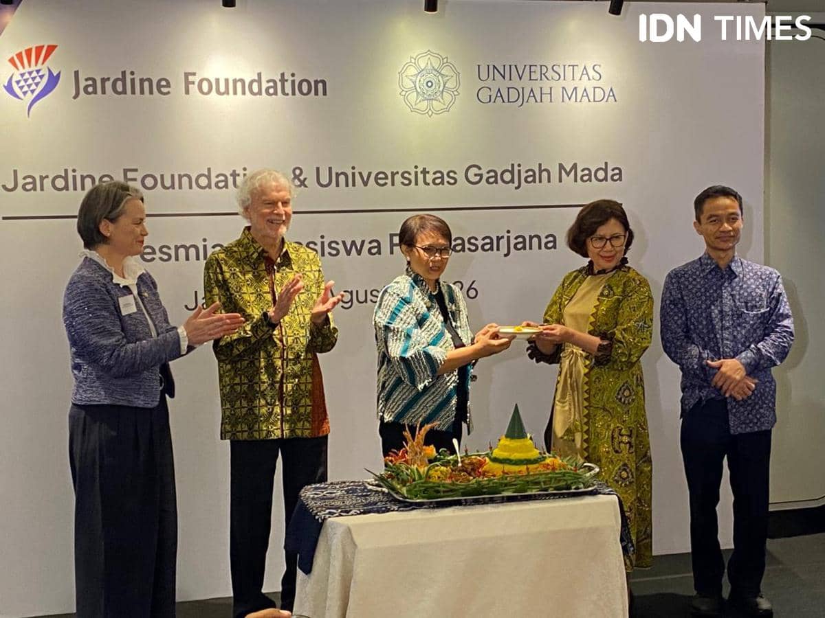 Suasana seremonial peluncuran Program Beasiswa Pascasarjana Jardine Foundation bersama Universitas Gadjah Mada.