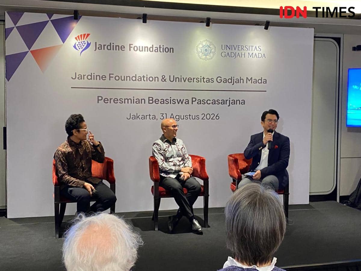 Rangga Aditya Dachlan dan Dirgayuza Setiawan berbagi pengalaman sebagai penerima beasiswa Jardine Foundation.
