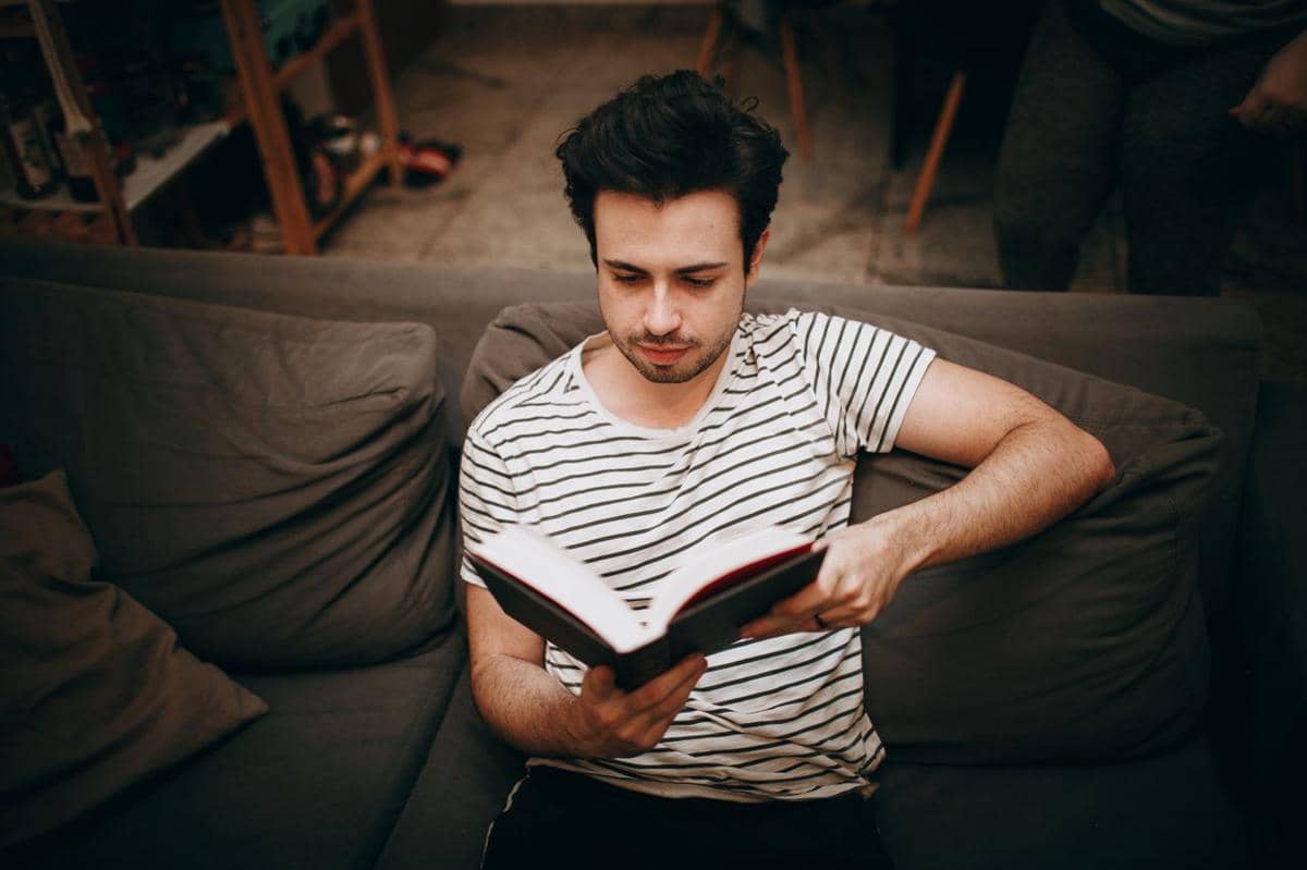6 Alasan Buku Fisik Bisa Bikin Pikiran Lebih Fokus dan Kurangi Kecemasan