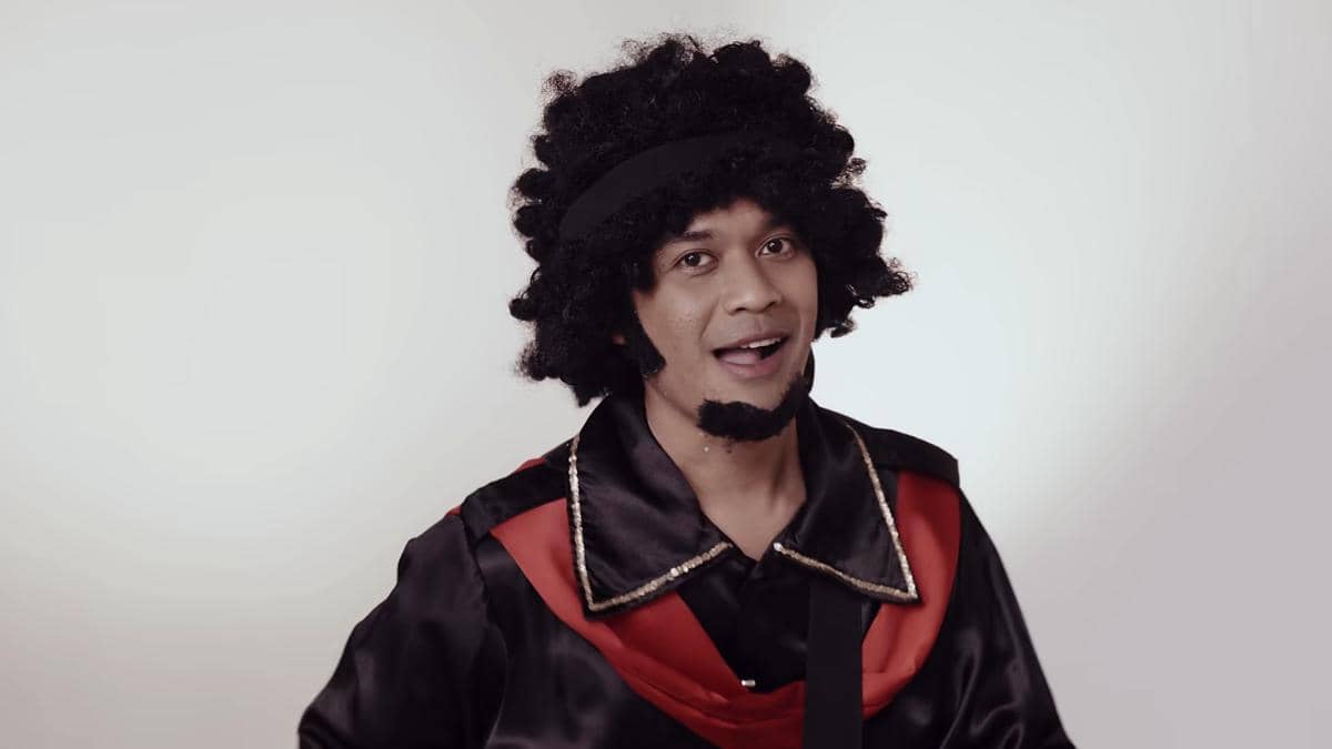 Andre Taulany tampil dalam cuplikan video musik “Pertama Kali” dari kanal YouTube Andre Taulany and Friends.