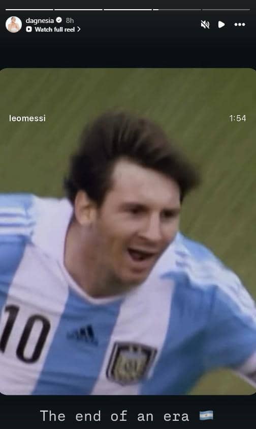Unggahan Instagram terkait reaksi para artis setelah Lionel Messi mengumumkan pensiun dari sepak bola.