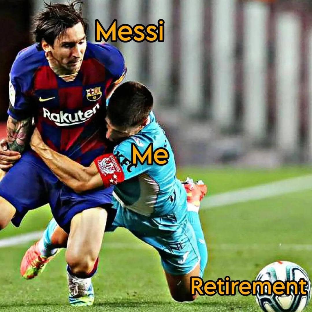 Unggahan Instagram berisi reaksi kocak netizen setelah Lionel Messi mengumumkan pensiun dari sepak bola.