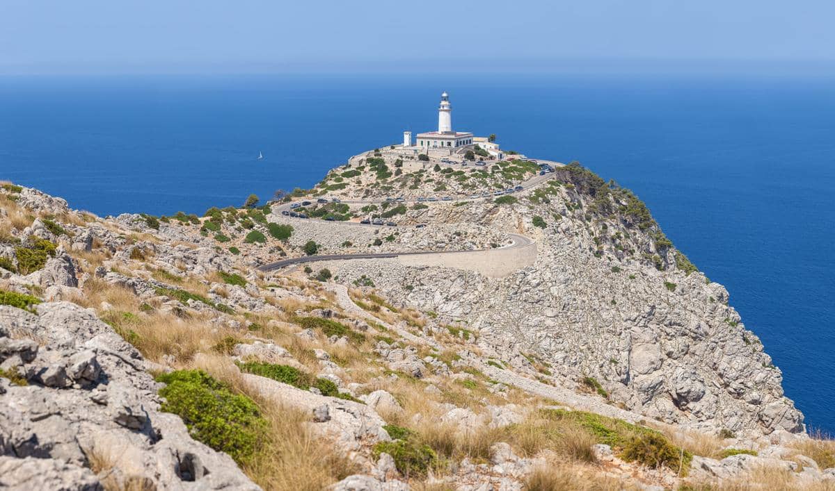 jalan berkelok menuju Formentor Lighthouse