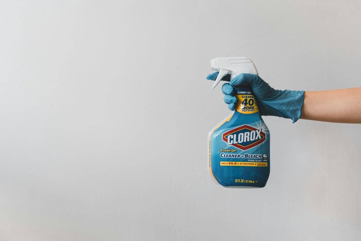 ilustrasi mencampur pemutih pakaian dengan ammonia