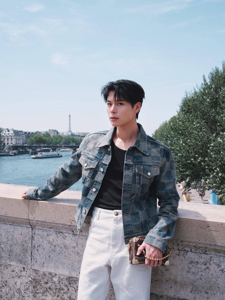 OOTD Liburan ke Luar Negeri ala Glenn Yong