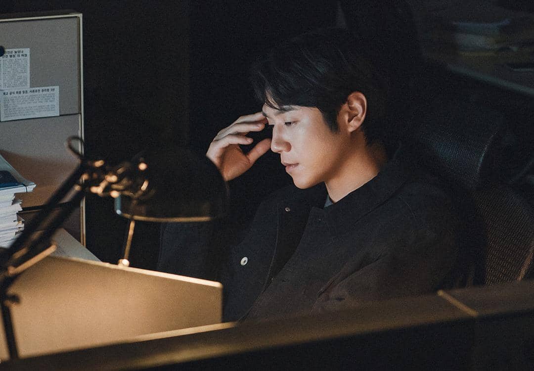Still cut promosi drama Korea A Bona Fide Killer yang dibagikan melalui akun Instagram MBC Drama Now.