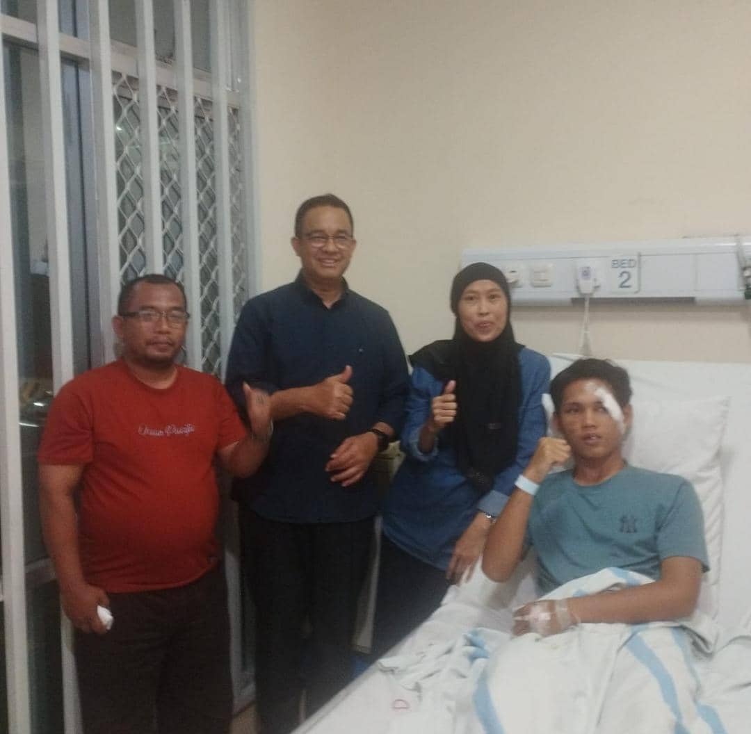 Anies Baswedan Temui Fatur, Pelajar yang Dianiaya hingga Luka Saat Demo