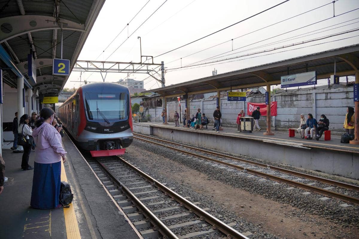 Stasiun Karet Berhenti Beroperasi Mulai Hari Ini