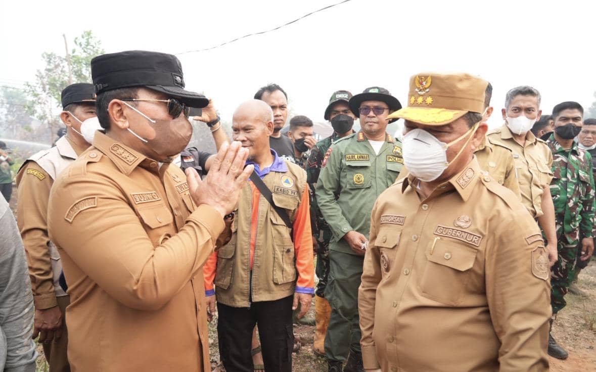 Di Tengah Asap Karhutla, Sujiwo Tegaskan Keselamatan Warga Prioritas