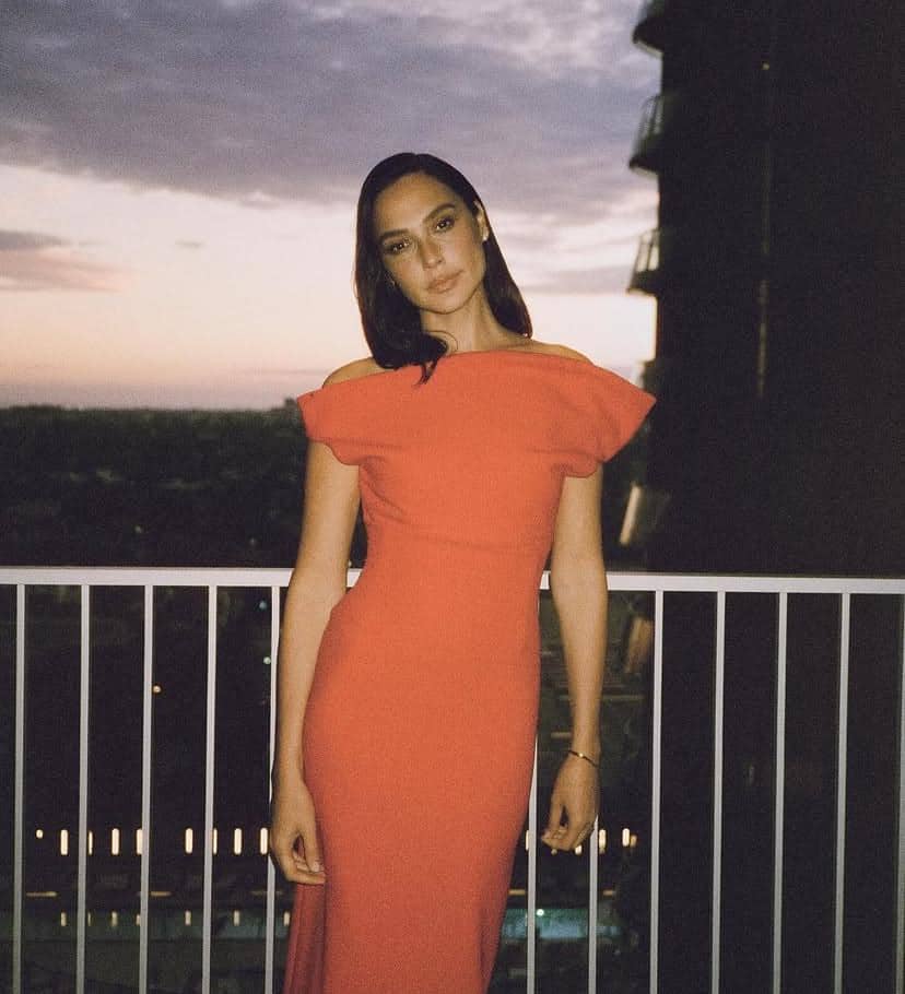 Potret Gal Gadot dalam unggahan di akun Instagram pribadinya, @gal_gadot.