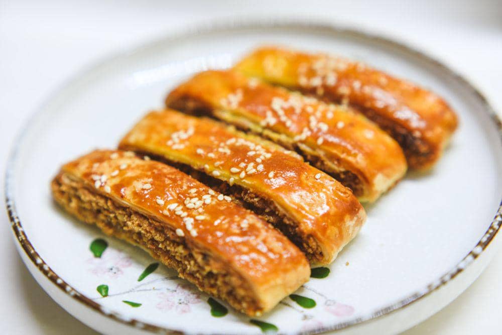 Resep Bolen Kacang Cincang Gula Merah yang Renyah dan Anti Enek