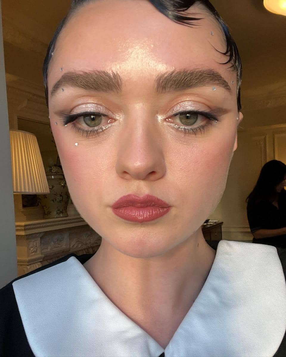 Inspirasi makeup ala Maisie Williams