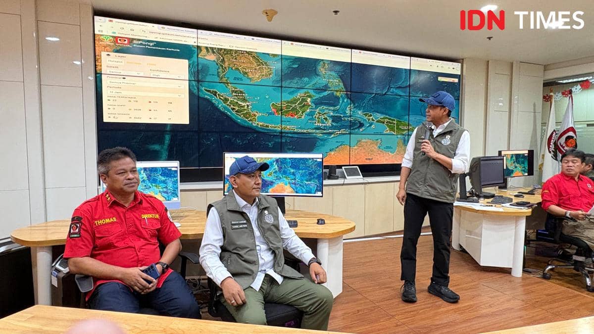 Menhut Konferensi Pers Pengendalian Kebakaran Hutan