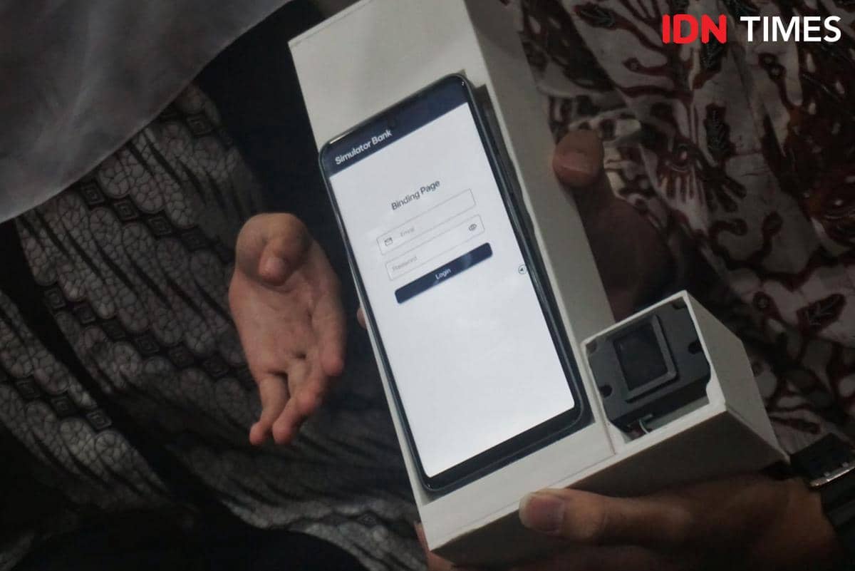 Tim mahasiswa UGM mengembangkan Polpay, sistem pembayaran digital yang memungkinkan pengguna bertransaksi hanya dengan sidik jari. (IDNTim