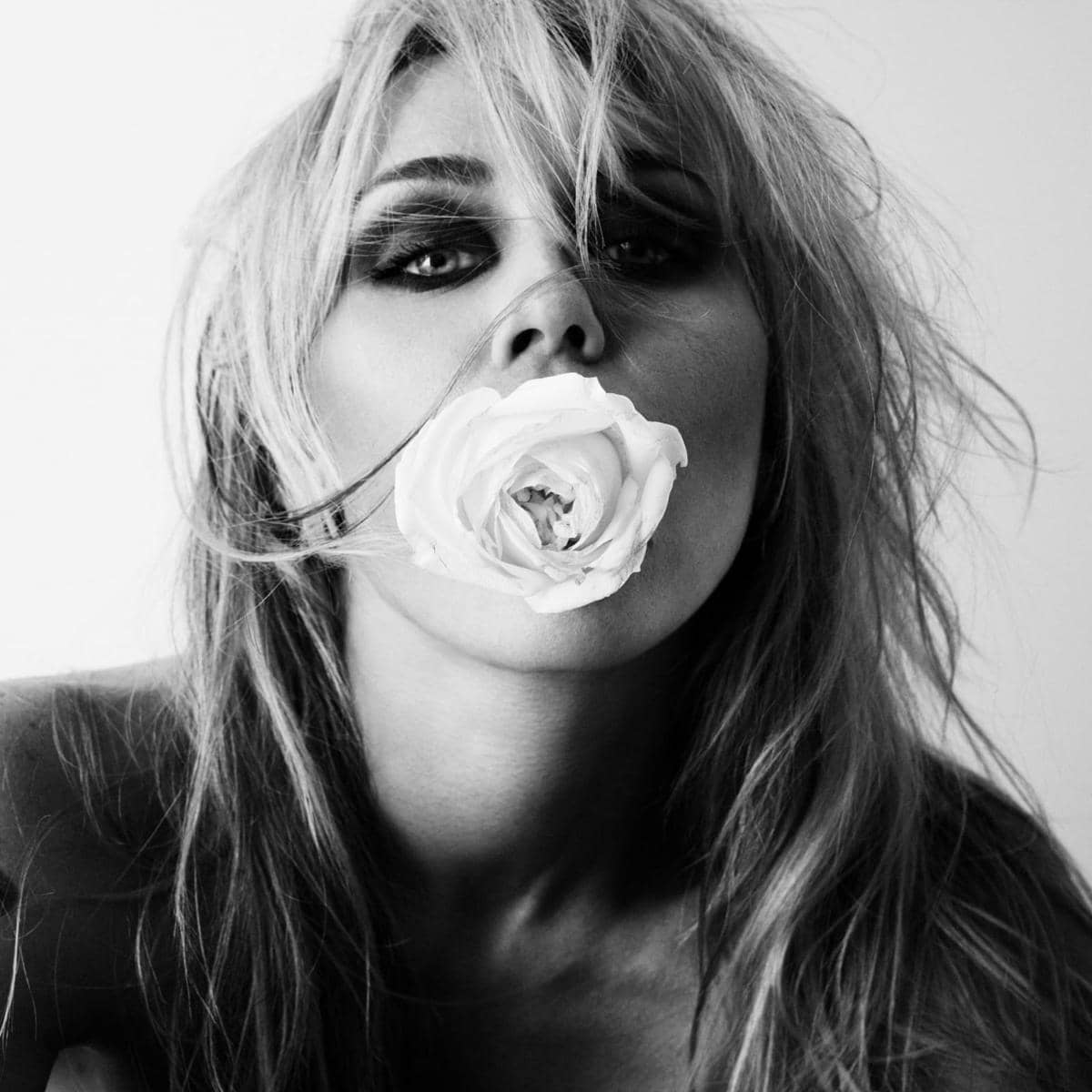 Album Bass Persuades Miley Cyrus