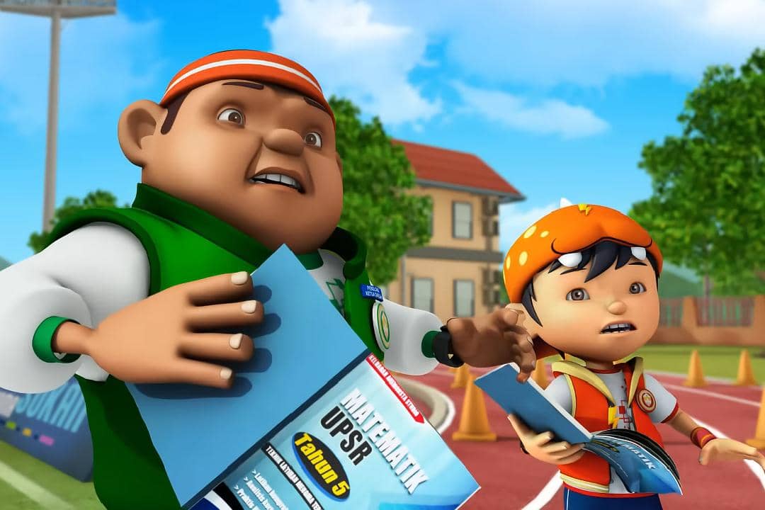 buku Matematik UPSR Tahun 5 yang tiba-tiba dikeluarkan Gopal dan BoBoiBoy karena mereka ingin diajari oleh Fang