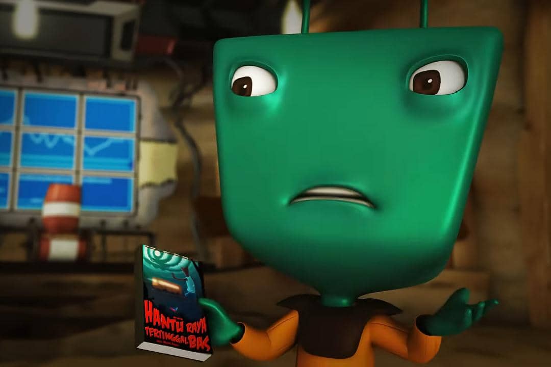 buku Hantu Raya Tertinggal Bas yang dipegang oleh Adu Du