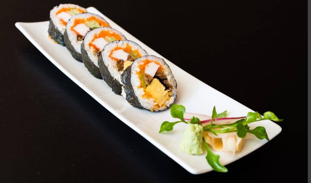 Resep Sushi Roll Rendang, Perpaduan Jepang dan Minang yang Gokil Abis