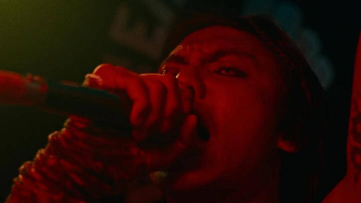 Still cut film αLPα yang didokumentasikan oleh Jogja-NETPAC Asian Film Festival untuk materi festival.