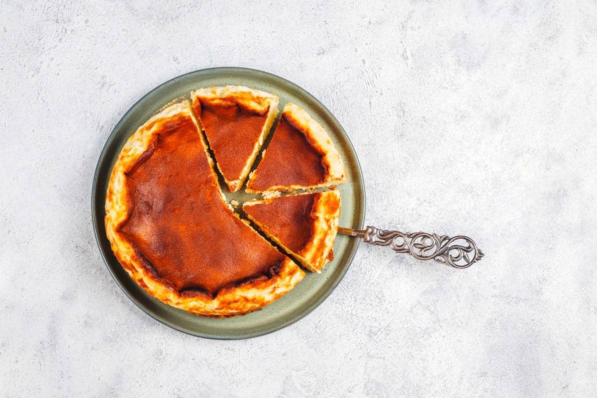 ilustrasi hojicha cheesecake