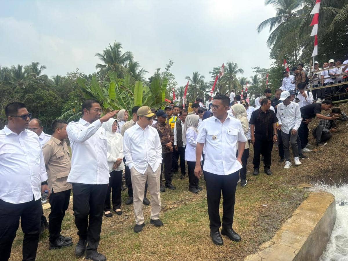 Gubernur Banten Andra Soni meresmikan irigasi di 3 daerah (Dok. Khaerul Anwar)