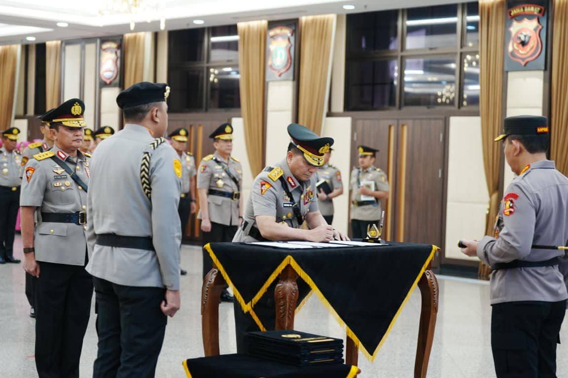 Kapolri Pimpin Sertijab, Komjen Fadil Imran Resmi Masuk Masa Pensiun