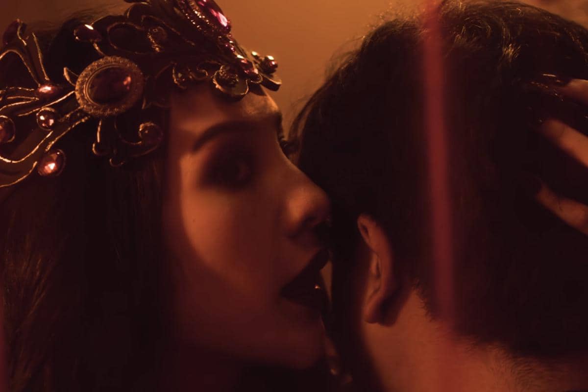 Sinopsis Film Dewi Siluman Ular, Anya Geraldine Jadi Jin?