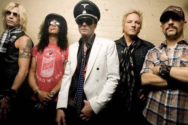 Velvet Revolver.